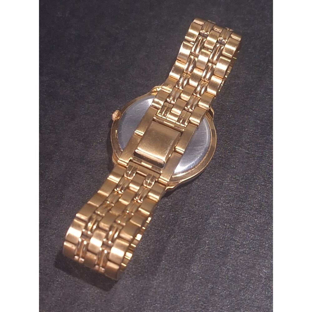 Seiko V701-2B60 Quartz Dress Watch Linen Look Dial Gold Tone Original Bracelet - Picture 9 of 10
